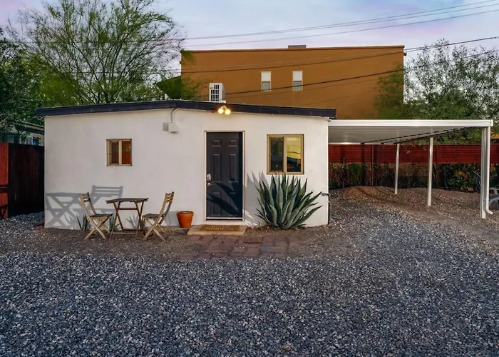 Casita, 1 Bedroom 1 Ba, Near U Of A, Fully Fenced Tucson