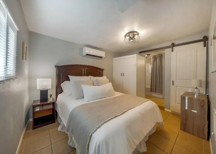 Casita, 1 Bedroom 1 Ba, Near U Of A, Fully Fenced *