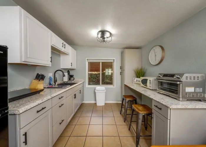 Сasa de vacaciones Casita, 1 Bedroom 1 Ba, Near U Of A, Fully Fenced