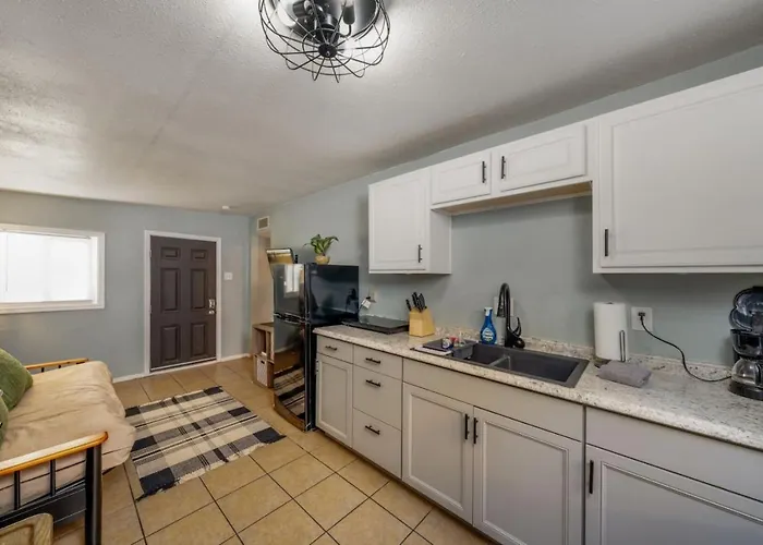 Сasa de vacaciones Casita, 1 Bedroom 1 Ba, Near U Of A, Fully Fenced *